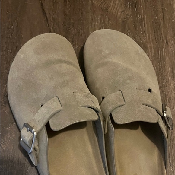 Universal Thread Tan Mules - Picture 3 of 3